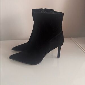 Zara Velvet Elegant Black Women's Ankle Boots, New With Tags, Size 40
